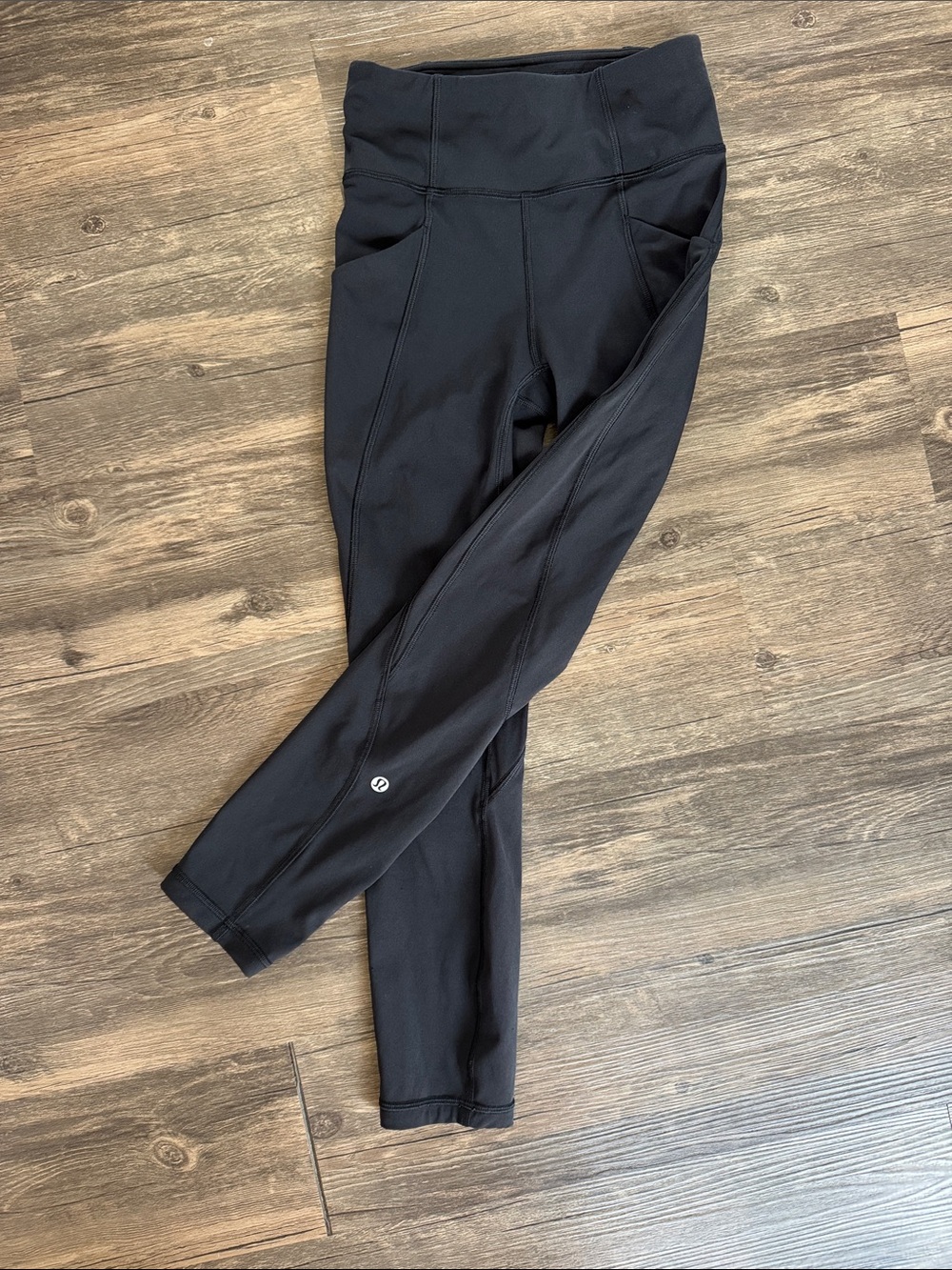 Lululemon Black High-Waist Active Leggings with Side Pockets